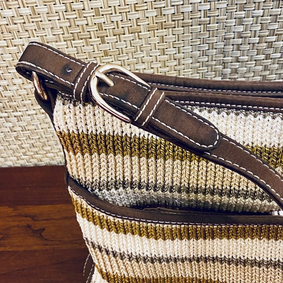 🌟2xHP🌟NWOT The Sak Neutral Stripe Boho Sweater Bag - Picture 5 of 12